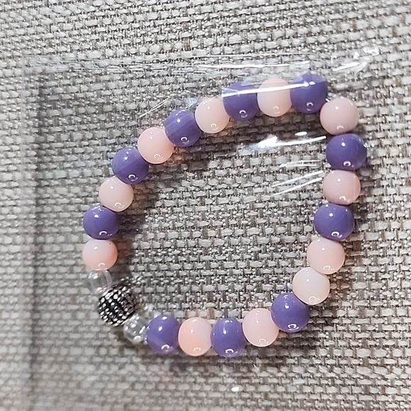 Elegant Pink and Purple Beaded Bracelet - Picture 3 of 3